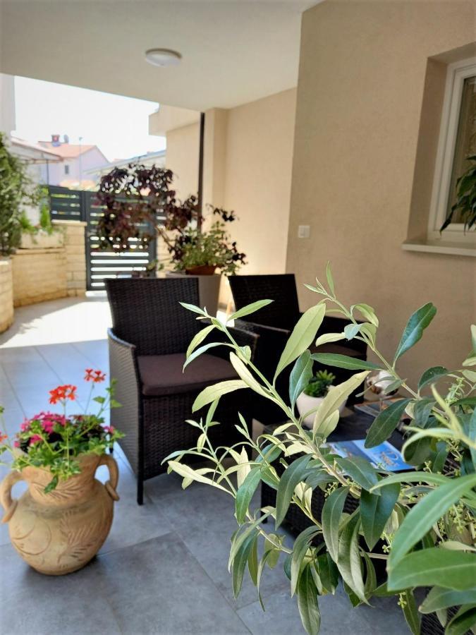 Melody Apartment Πόρετς Εξωτερικό φωτογραφία
