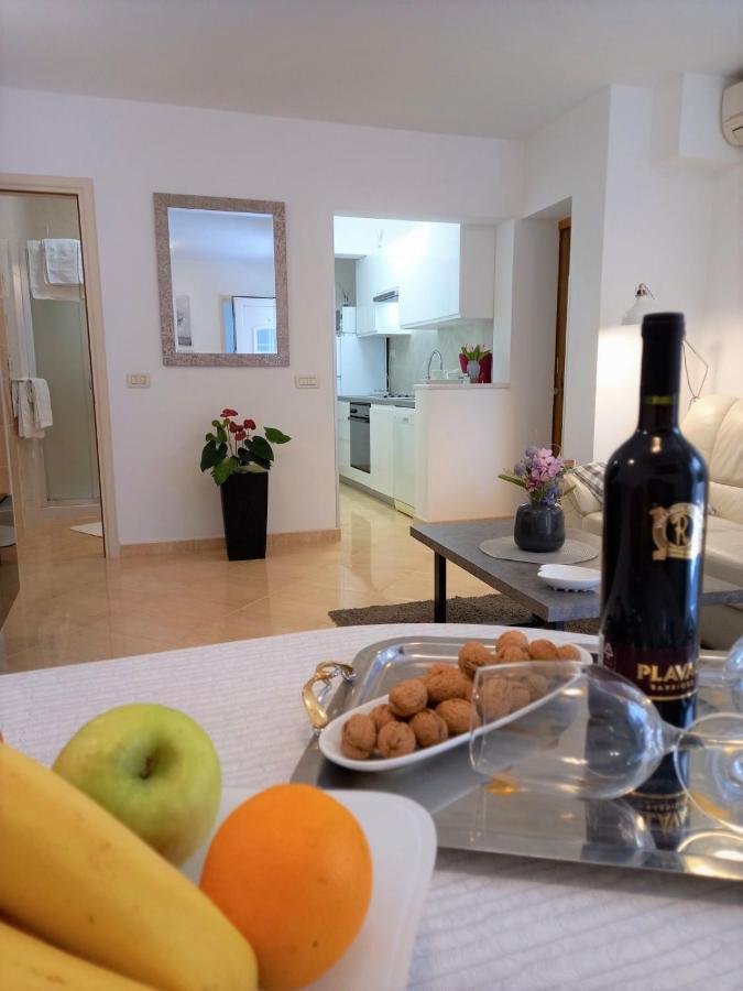 Melody Apartment Πόρετς Εξωτερικό φωτογραφία